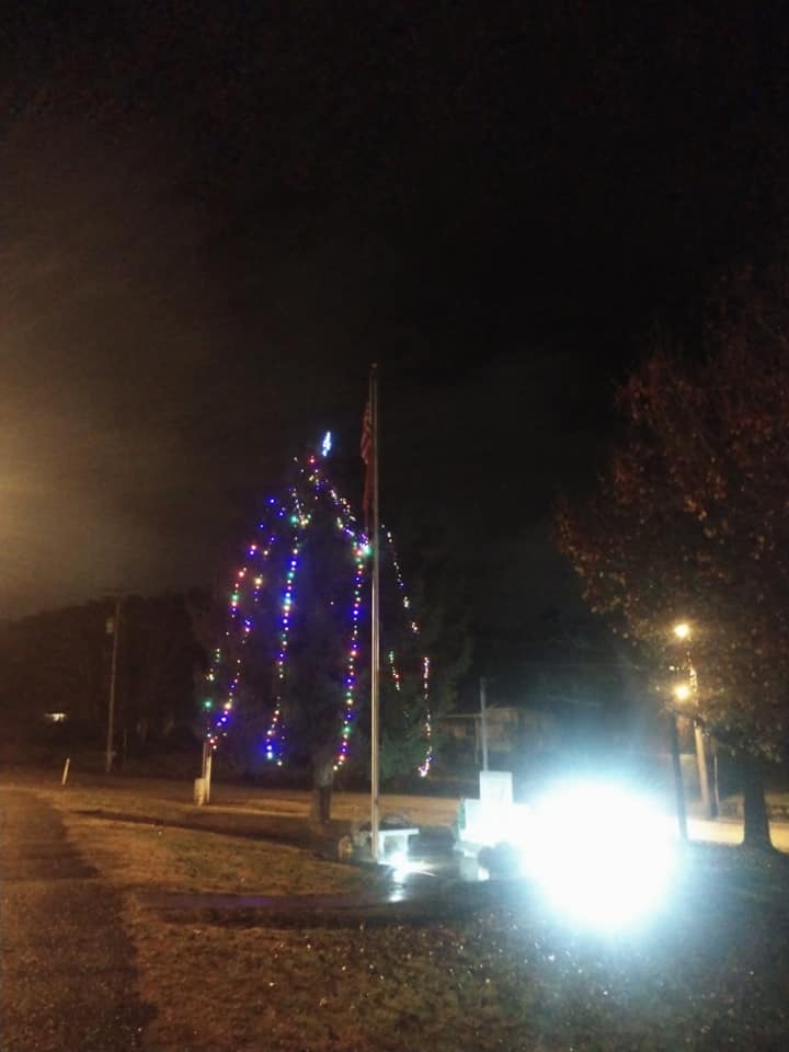 Rocky Top Christmas Tree Lighting