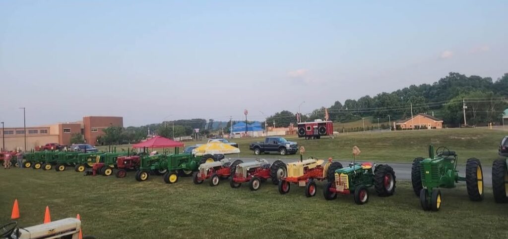 Smoky Mountain Antique Engine and Tractor 43rd Annual Show