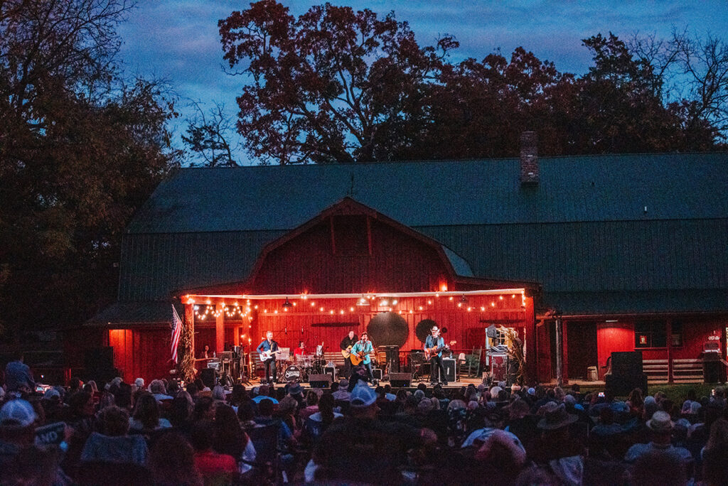 (Not-So) Full Moon Pickin’ Party